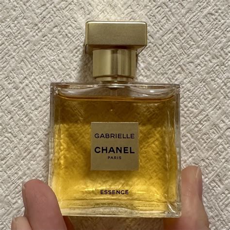 chanel ガブリエル エッセンス 違い|【最新版】シャネルの香水「ガブリエ .